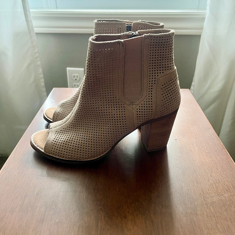 Toms High Heels